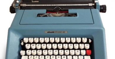 Máquina de escribir Olivetti Studio 46