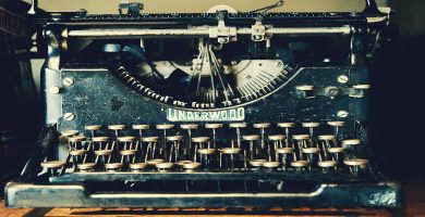 Máquina de escribir Underwood de metal